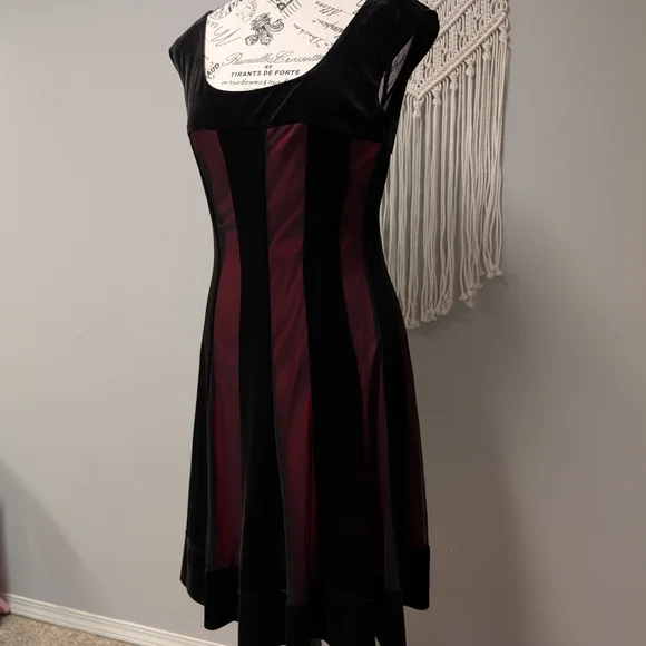 Connected Apparel Black and Red Mini Dress - Picture 7 of 10